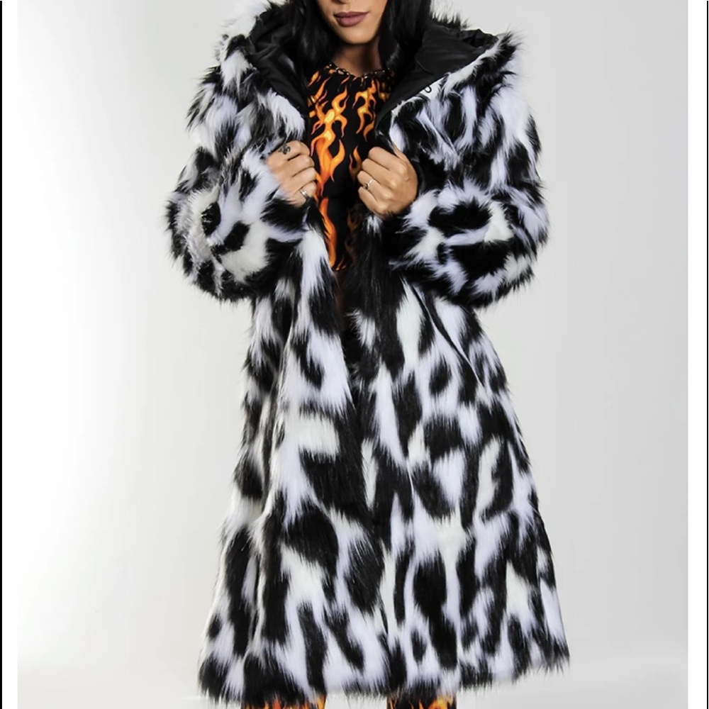 Monochrome Hooded Faux Fur Jacket w/ Pockets & Closures